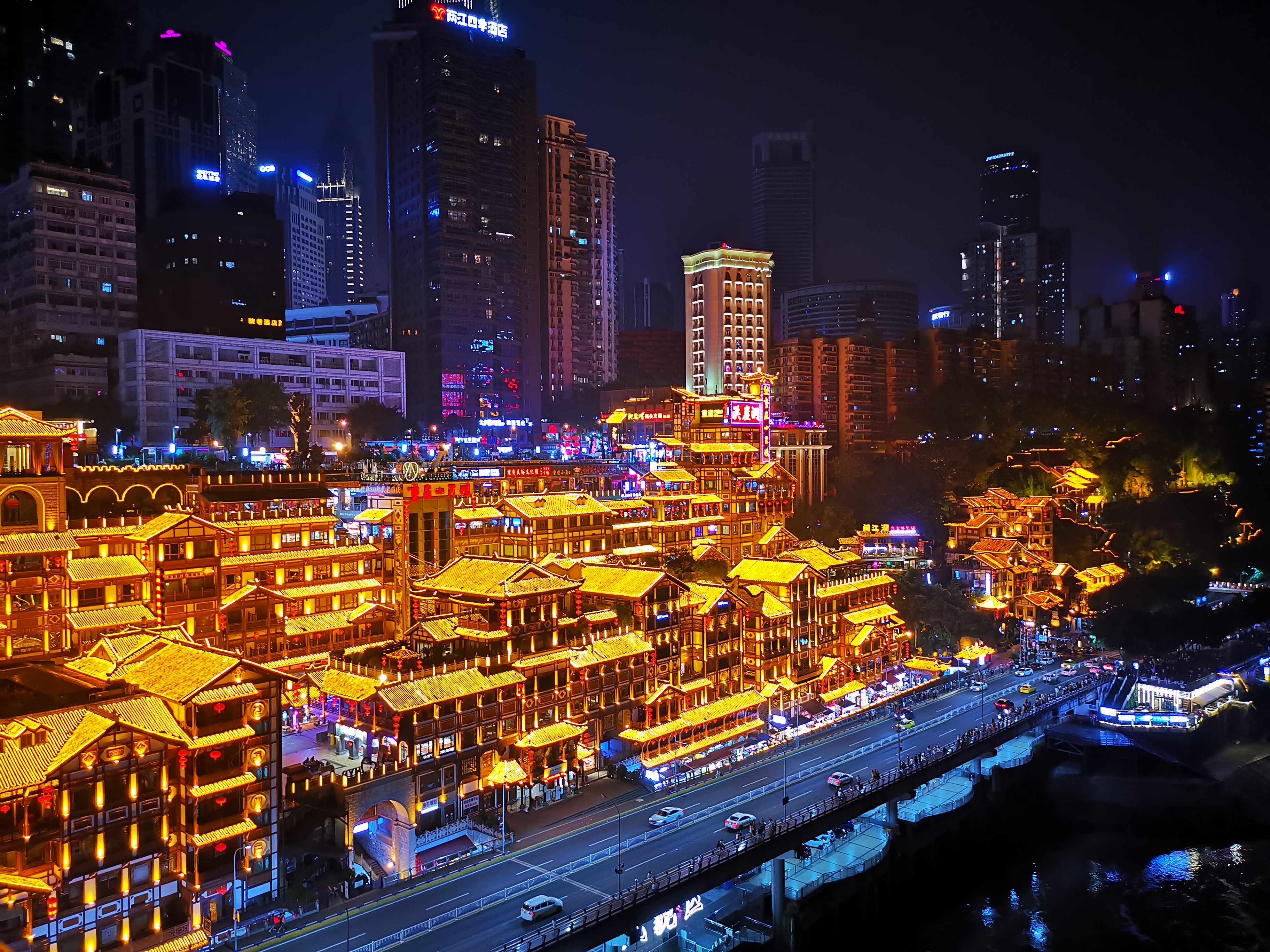 Exploring Chongqing: Ancient Culture and Natural Wonders